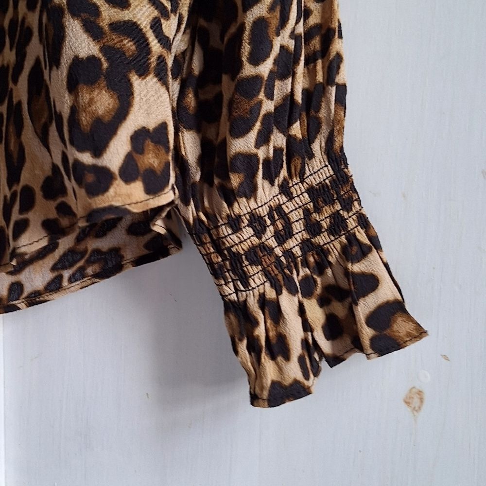 NWT H&M SZ 10 Leopard Print Top - Picture 5 of 9
